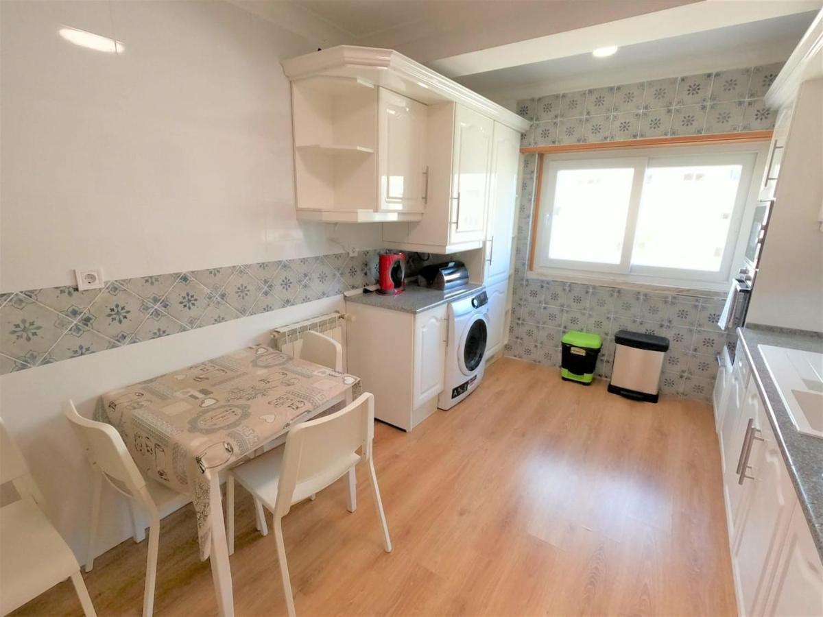 Carnaxide Modern T1 Apartment W Balcony In Carnaxide Oeiras Lisbon Exteriér fotografie